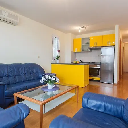 Tino Apartamento Makarska