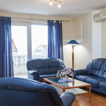 Tino Apartman Makarska