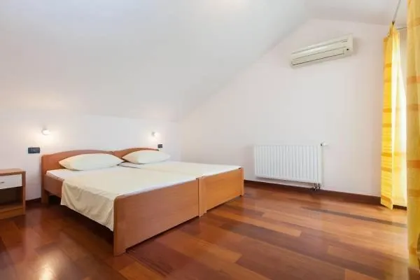Tino Apartamento Makarska