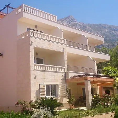 Tino Apartment